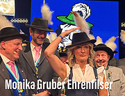 Filserball im Paulaner Nockherberg am 21.02.2025 mit der Show "Unbeschreiblich weiblich". Ehrenfilser 2025 wurde Kabarettistin Monika Gruber (©Foto:Martin Schmitz)